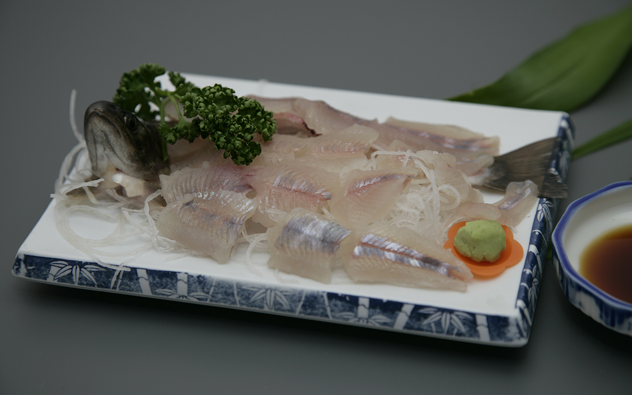 岩魚刺身　1,700円（税込）